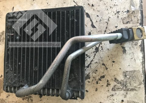 Výparník klimatizace 1J1820007B s expanzním ventilem Seat