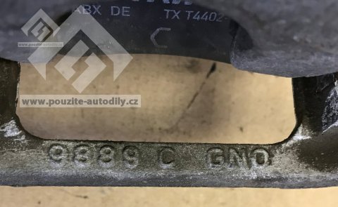 Držák třmene 5Q0615425A vzadu vlevo Seat