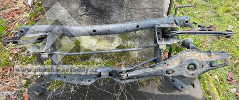 5Q0505315G Zadní náprava + 5Q0511305BL stabilizátor Seat Leon 5F