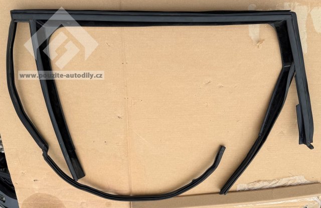 Těsnění zadních levých dveří 5F9839431 Seat Leon ST 5F 13-20