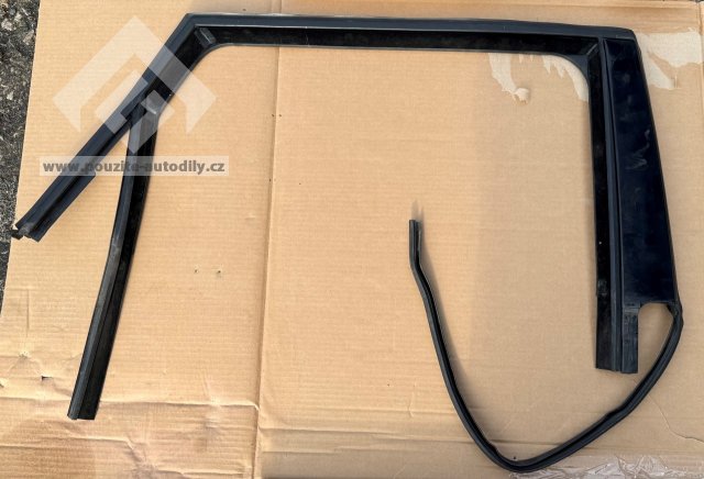 Těsnění zadních pravých dveří 5F9839432 Seat Leon ST 5F 13-20